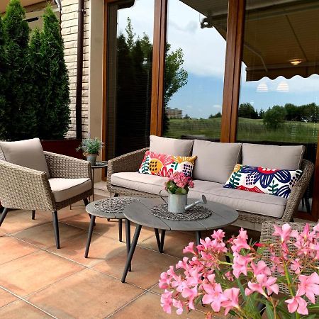 Lighthouse Golf Private Villa Lake View Balchik Esterno foto
