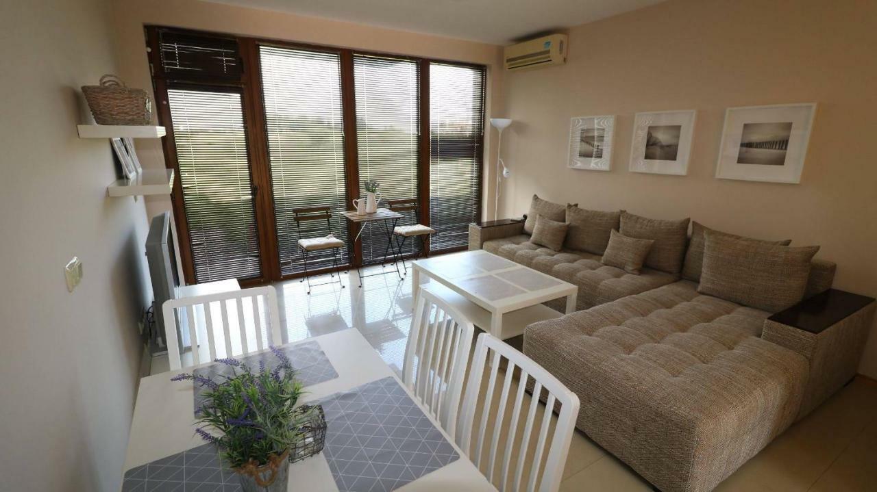 Lighthouse Golf Private Villa Lake View Balchik Esterno foto