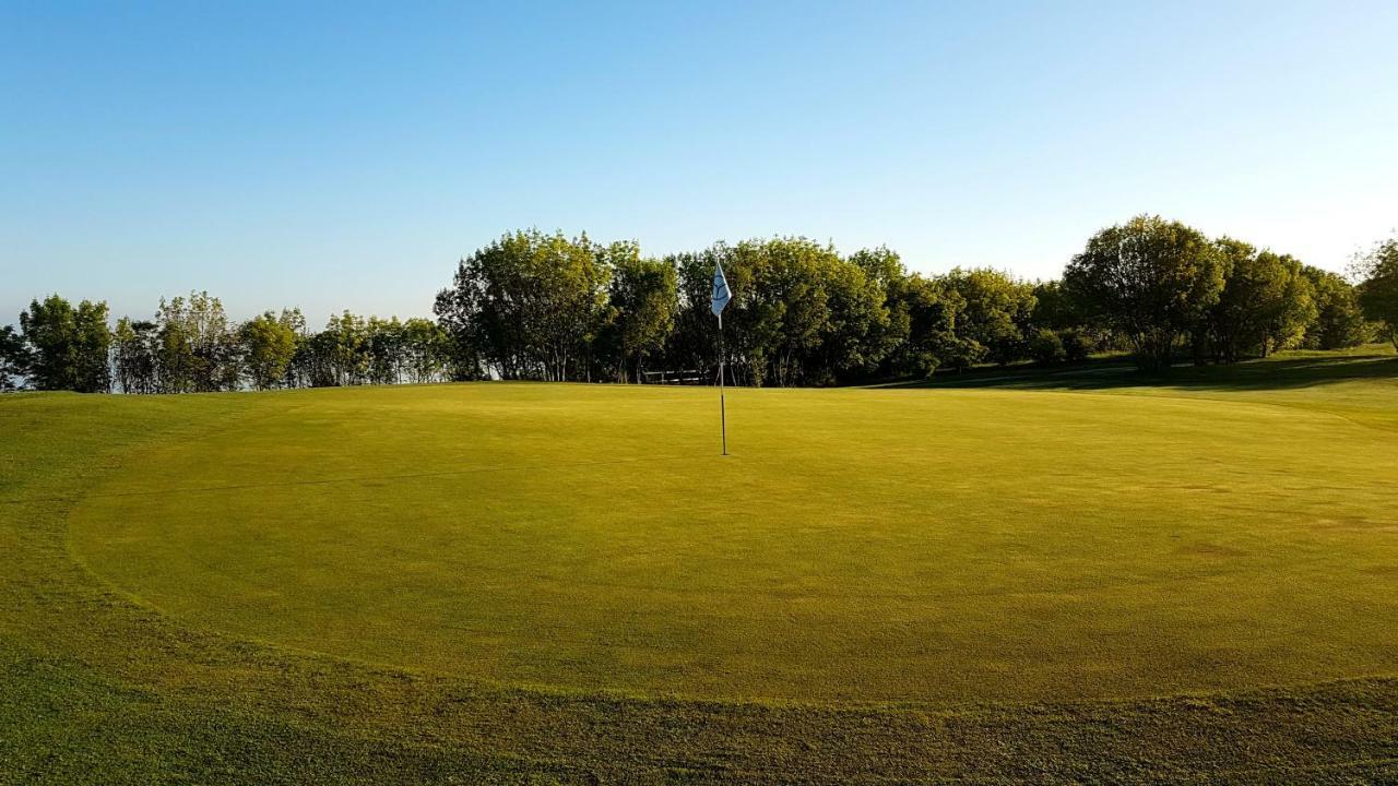 Lighthouse Golf Private Villa Lake View Balchik Esterno foto