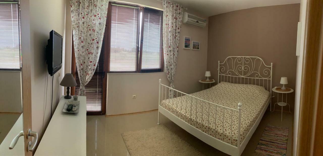 Lighthouse Golf Private Villa Lake View Balchik Esterno foto
